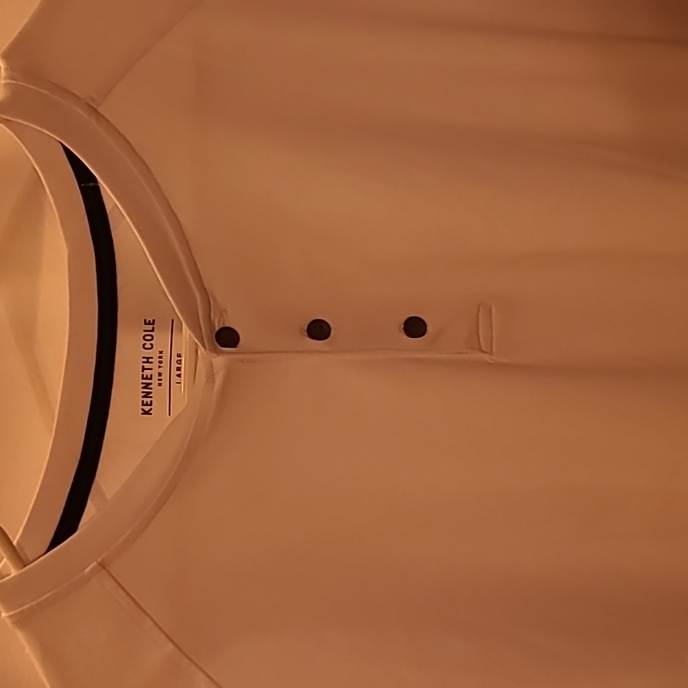 Kenneth Cole Long Sleeve Quater Button NWT - Picture 3 of 4